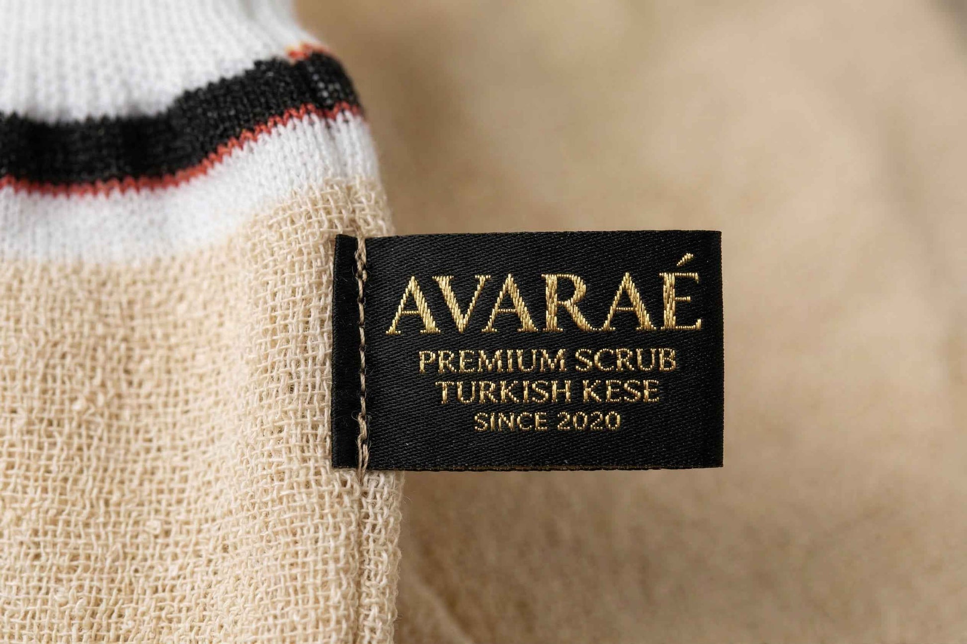 Avaraé Exfoliating Scrub Glove – Premium Bath & Shower Peeling Glove – Deep Cleansing Body Scrubber Avaraé